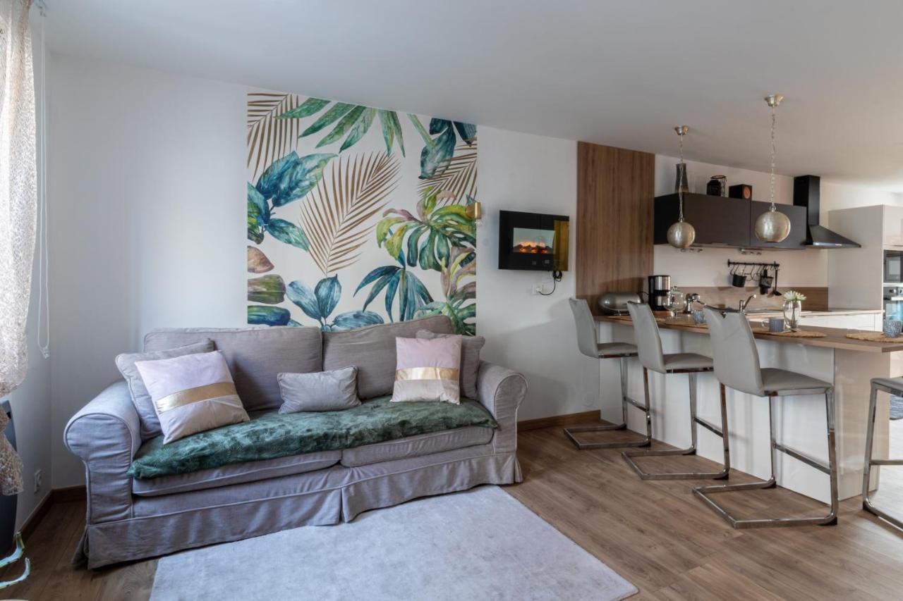 De Fil En Aiguille - Duplex Pour 4 A Calais Apartman Kültér fotó